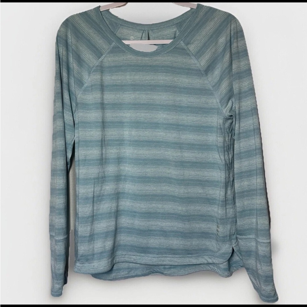 T by Talbots Shirt Women's Aqua Long Sleeve Linen Thumbholes Size M Gym Outdoor